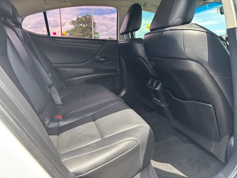 Used 2023 Lexus ES 350 w/ Premium Package FWD image 17