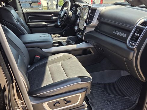 Used 2023 RAM 1500 Laramie AWD/4WD image 11