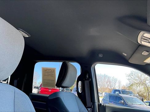 Used 2021 RAM 2500 Big Horn w/ Level 1 Equipment Group image 19