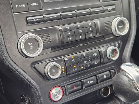 Used 2018 Ford Mustang GT RWD image 26