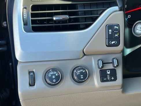 Used 2019 GMC Yukon SLT w/ Open Road Package image 32