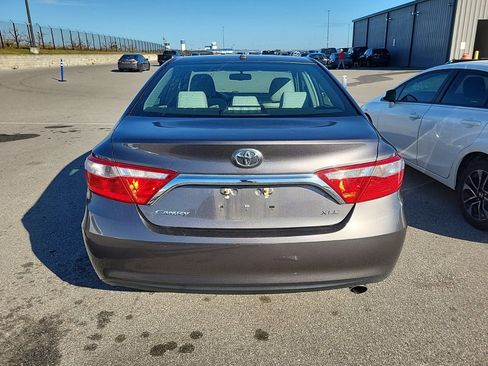 Used 2016 Toyota Camry XLE image 4