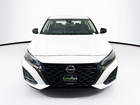 Used 2024 Nissan Altima 2.5 SR image 2