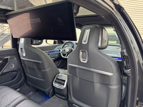 Used 2023 BMW 760i xDrive AWD/4WD image 54