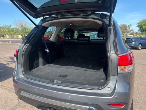 Used 2015 Nissan Pathfinder Platinum FWD image 7