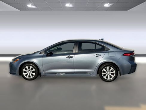 Certified 2025 Toyota Corolla LE FWD image 2