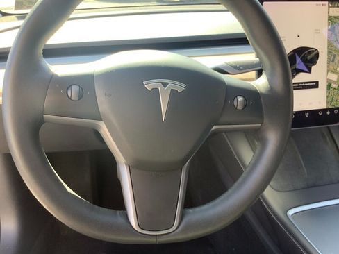 Used 2021 Tesla Model 3 Long Range AWD/4WD image 17
