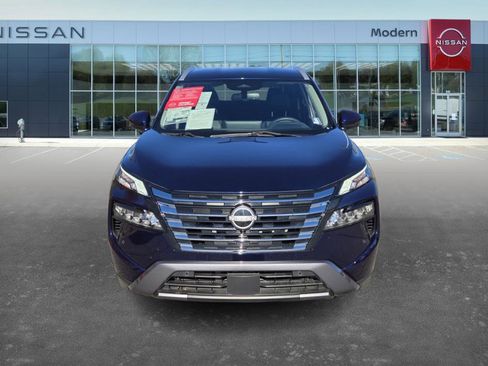 Certified 2024 Nissan Rogue SL image 2