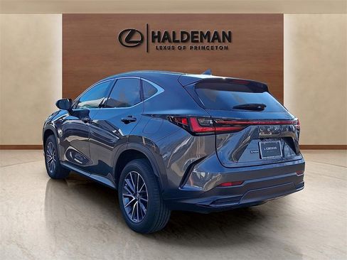 Certified 2023 Lexus NX 250 FWD w/ Premium Package image 5