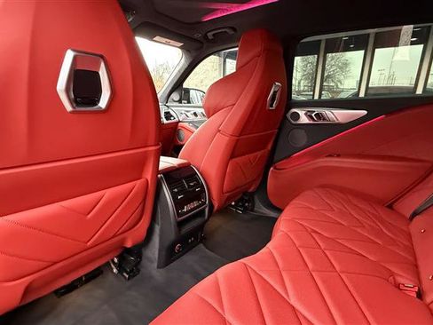 Used 2024 BMW XM image 23