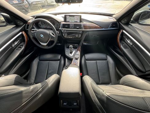 Used 2019 BMW 330i xDrive Wagon w/ Premium Package image 16