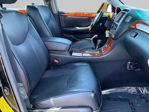 Used 2004 Lexus LS 430 RWD image 8