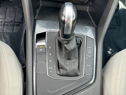 Used 2021 Volkswagen Tiguan S FWD image 39