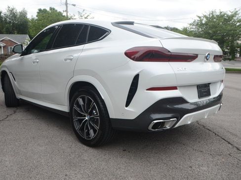 Used 2026 BMW X6 xDrive40i AWD/4WD image 23