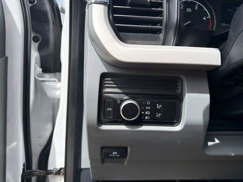 Used 2023 Ford F550 4x4 Regular Cab Super Duty image 12