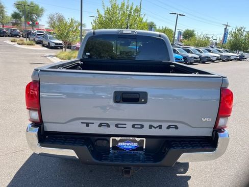 Used 2021 Toyota Tacoma SR5 RWD image 10