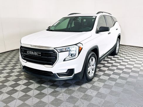 Used 2022 GMC Terrain SLE w/ Driver Convenience Package FWD image 7