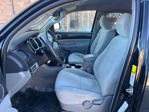 Used 2011 Toyota Tacoma 4x4 Access Cab w/ SR5 Pkg #2 image 10
