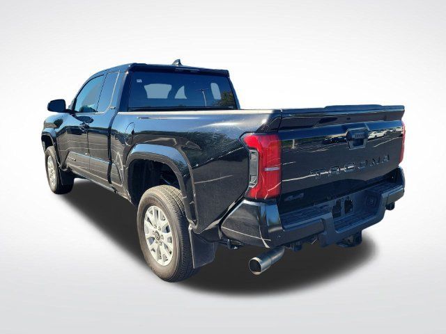 Used 2024 Toyota Tacoma SR5 AWD/4WD image 14