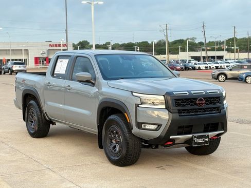 Certified 2025 Nissan Frontier PRO-4X w/ Pro Convenience Package AWD/4WD image 5