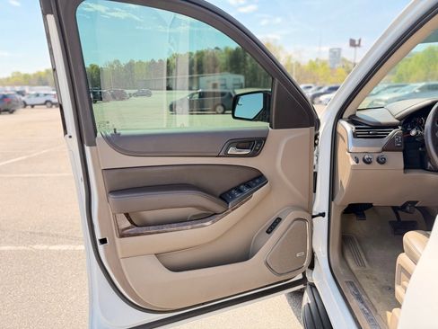 Used 2018 Chevrolet Tahoe LT image 11