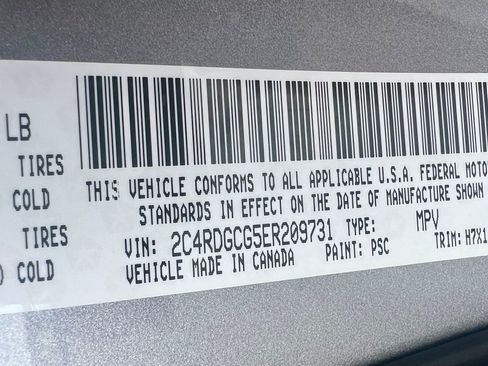 Used 2014 Dodge Grand Caravan SXT FWD image 18