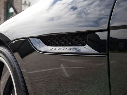 Used 2015 Jaguar F-TYPE S image 2