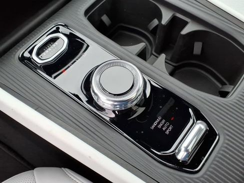 New 2026 Jeep Cherokee Limited AWD/4WD image 18