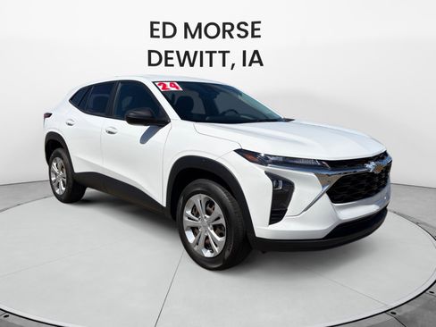 Used 2024 Chevrolet Trax LS FWD image 7