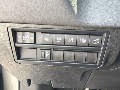 Certified 2025 Toyota Tundra Limited AWD/4WD image 24
