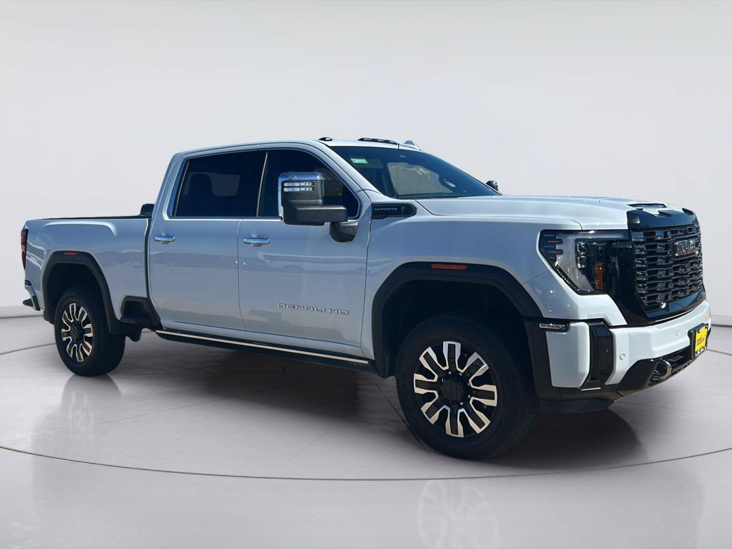 Used 2026 GMC Sierra 2500 Denali Ultimate w/ Max Trailering Package AWD/4WD image 3