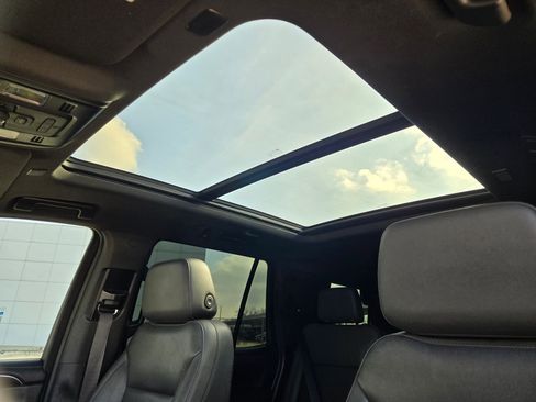 Used 2022 Chevrolet Tahoe Z71 w/ Z71 Off-Road Package image 14