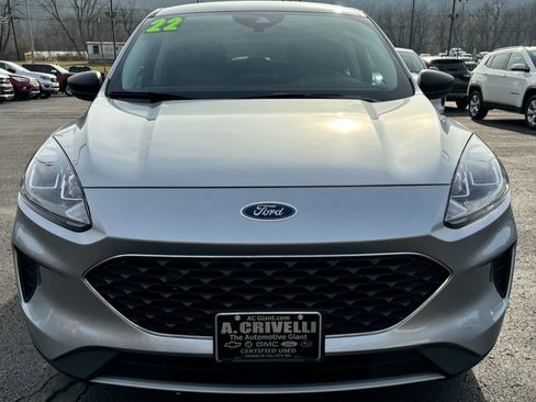 Used 2022 Ford Escape SE w/ Cold Weather Package image 2