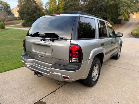 Used 2004 Chevrolet TrailBlazer LS w/ LS Preferred Equipment Group AWD/4WD image 6