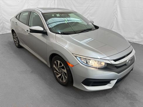 Used 2017 Honda Civic EX image 8