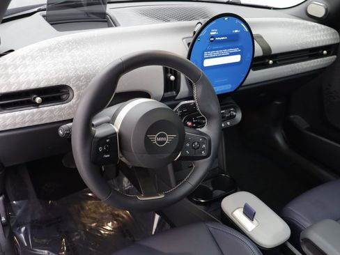 Certified 2025 MINI Cooper 2-Door Hardtop image 6