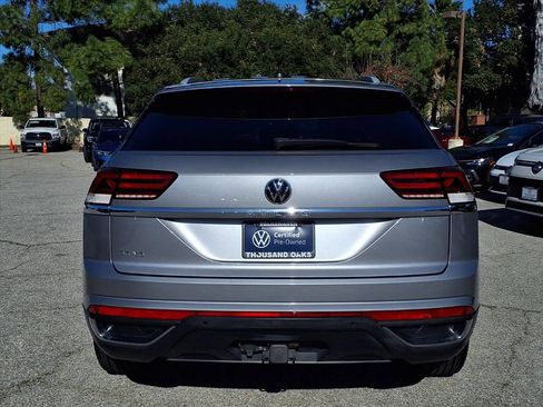 Certified 2022 Volkswagen Atlas Cross Sport SE image 21
