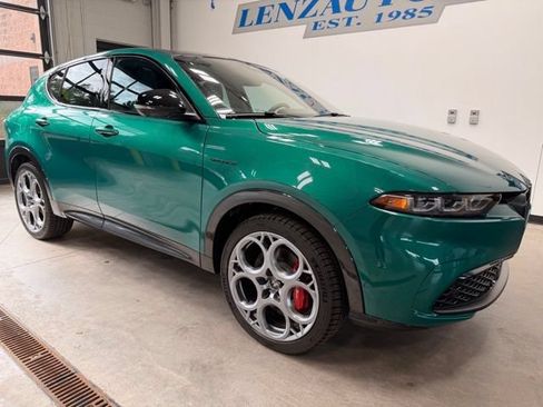 Used 2024 Alfa Romeo Tonale Veloce AWD/4WD image 2