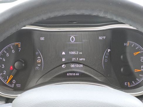 Used 2021 Jeep Grand Cherokee Limited RWD image 15