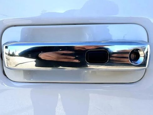 Used 2019 Ford F150 Lariat w/ Equipment Group 502A Luxury image 12