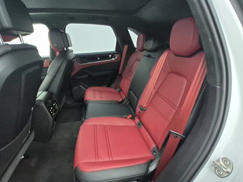 New 2026 Porsche Cayenne Turbo AWD/4WD image 16