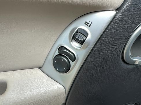 Used 2002 Jeep Liberty Limited AWD/4WD image 13