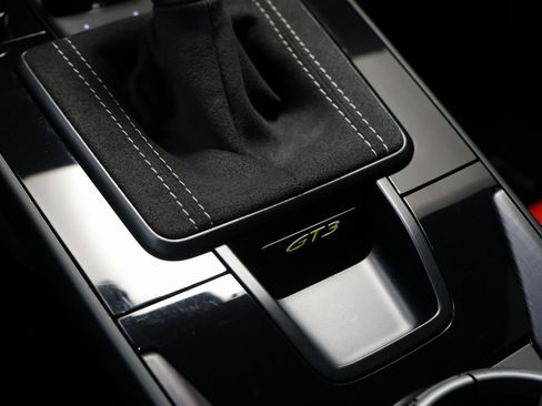Used 2022 Porsche 911 GT3 image 51