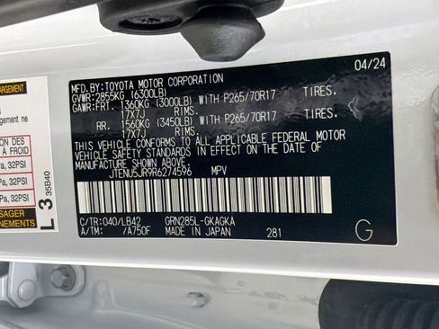 Used 2024 Toyota 4Runner SR5 Premium w/ Moonroof Package AWD/4WD image 24