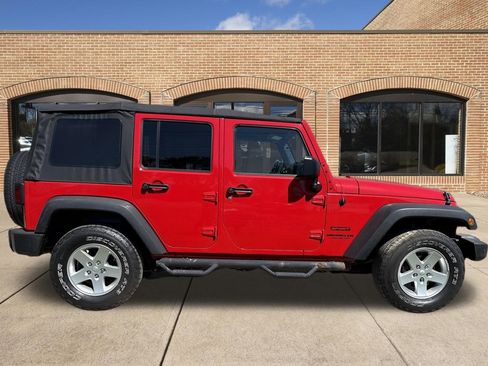 Used 2017 Jeep Wrangler Unlimited Sport w/ Quick Order Package 24S AWD/4WD image 2