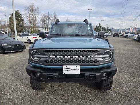 Used 2023 Ford Bronco Badlands image 2