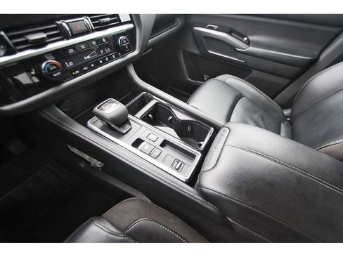 Used 2023 Nissan Pathfinder SL FWD image 23