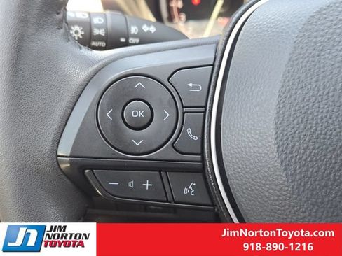 Used 2025 Toyota RAV4 XLE Premium FWD image 30