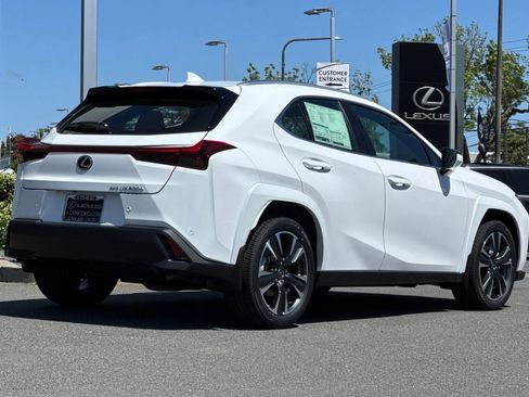 New 2026 Lexus UX 300h AWD image 4