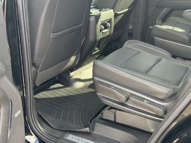 Used 2022 Chevrolet Tahoe LT w/ Luxury Package AWD/4WD image 23